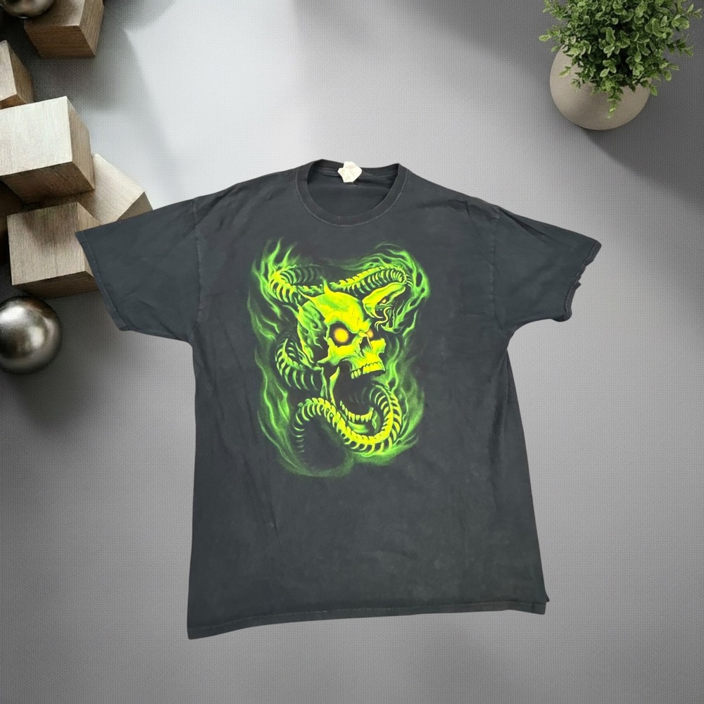 Vintage Jerzees XL Neon Green Flaming Skull Snake Graphic T-Shirt Y2K Black